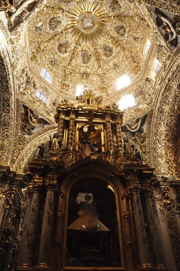Capilla del Rosário coberta em ouro. Puebla, México